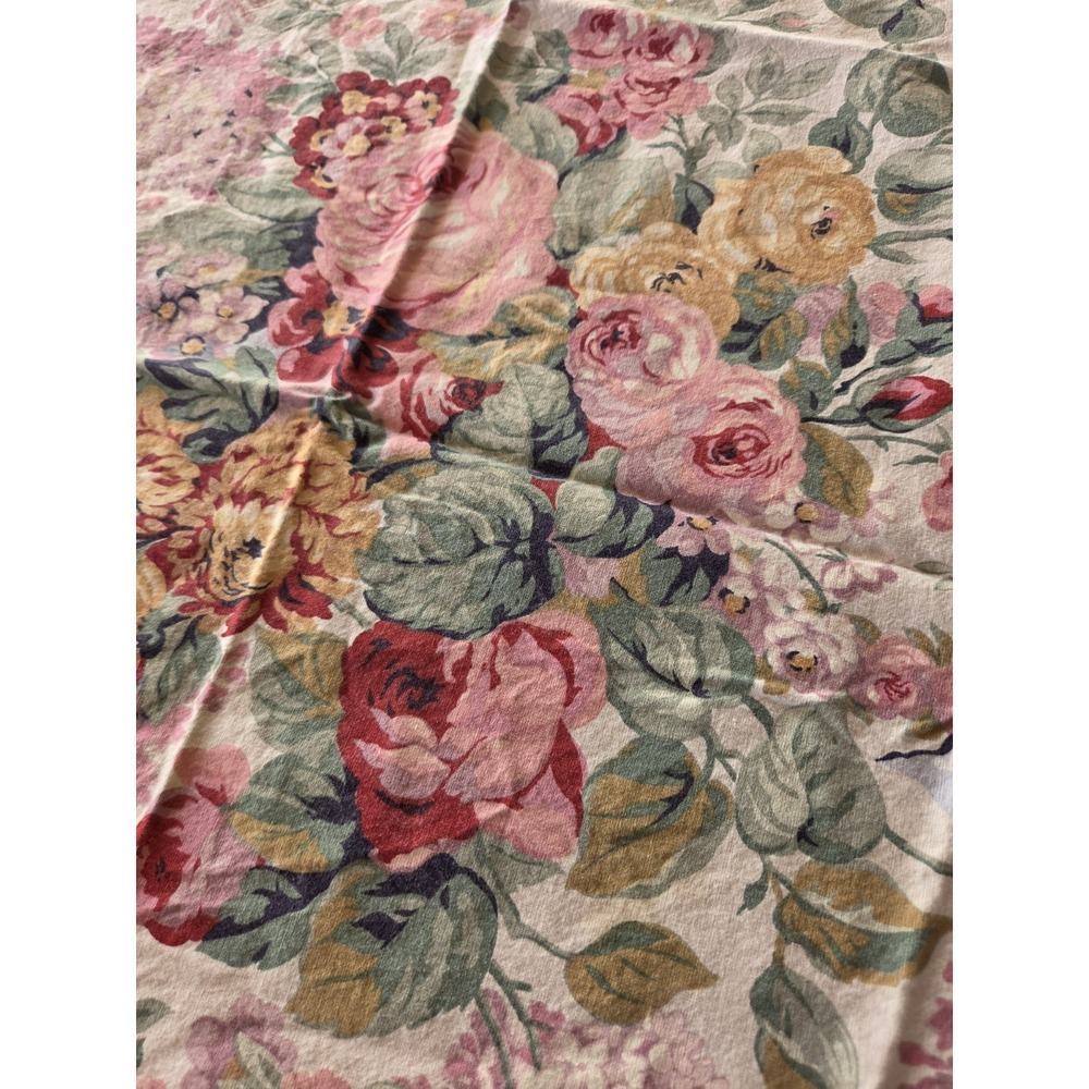 English County Tablecloth 48x67 Floral Cluster Cotton Cottage